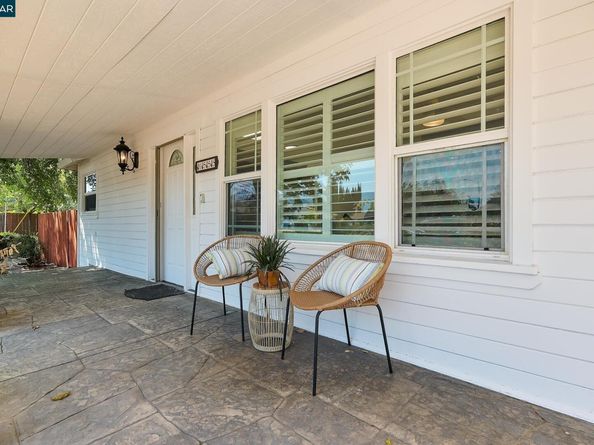 1555 Ayers Rd, Concord CA 94521