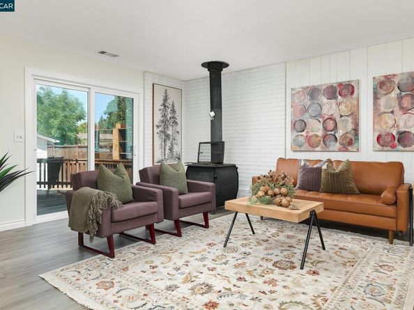 1555 Ayers Rd, Concord CA 94521