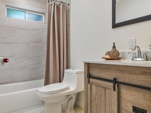 1555 Ayers Rd, Concord CA 94521