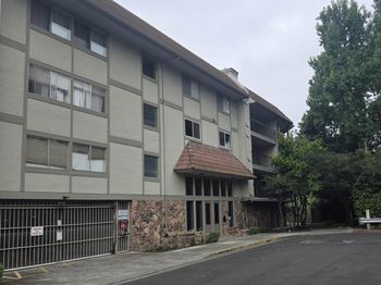 400 Davis St