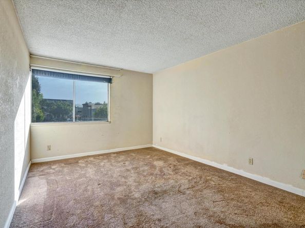 400 Davis St 103, San Leandro CA 94577