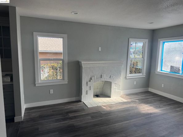 1123 92nd, Oakland CA 94603