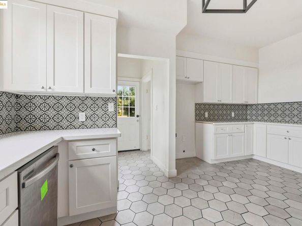 5449 Barrett Ave, El Cerrito CA 94530