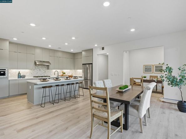 44862 S Grimmer Blvd 301, Fremont CA 94538