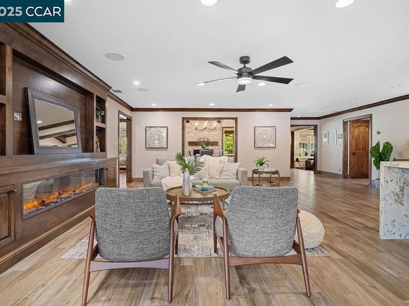 221 El Sobrante Dr, Danville CA 94526