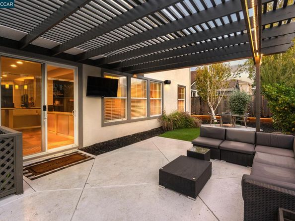 84 Plumeria Ct, Danville CA 94506