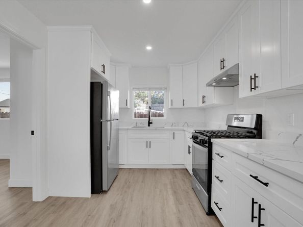 60 Railroad Ave, Rodeo CA 94572