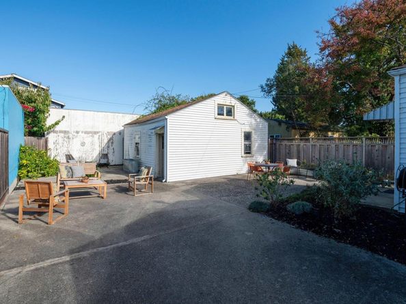 1013 Stannage Ave, Albany CA 94706