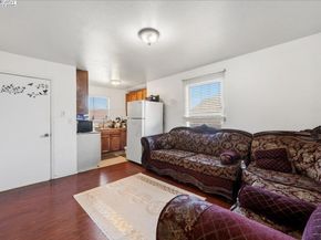 856 21St St, Oakland CA 94607