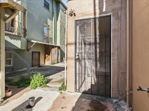 856 21St St, Oakland CA 94607