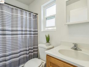 874 Pine ST, Oakland CA 94607