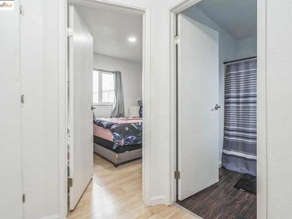 874 Pine ST, Oakland CA 94607