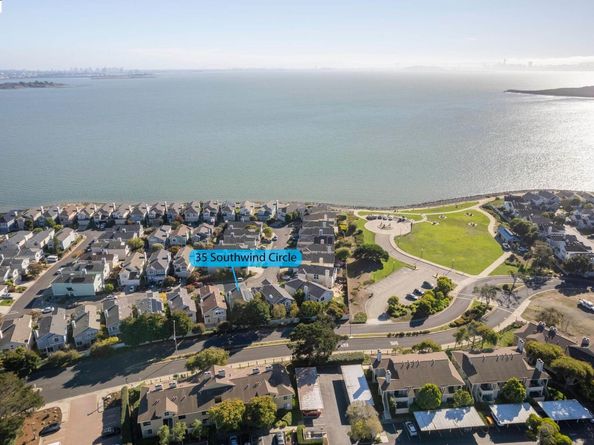 35 Southwind Cir, Richmond CA 94804
