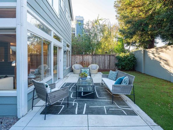 35 Southwind Cir, Richmond CA 94804