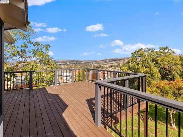 3280 Ohlone Way, Hayward CA 94541