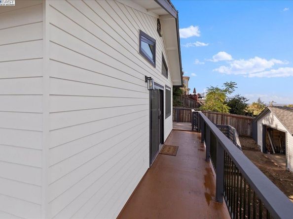 3280 Ohlone Way, Hayward CA 94541