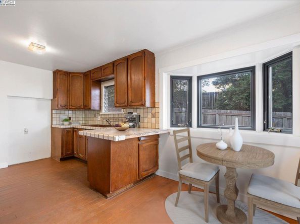 3280 Ohlone Way, Hayward CA 94541