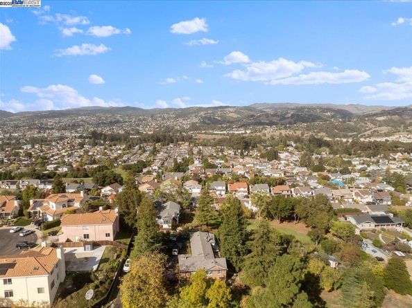 3280 Ohlone Way, Hayward CA 94541