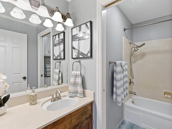 26953 Hayward Blvd 105, Hayward CA 94542