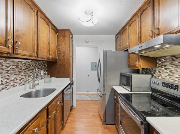 26953 Hayward Blvd 105, Hayward CA 94542