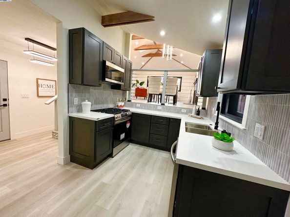 2930 Parker Ave, Oakland CA 94605