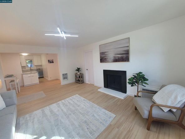 375 Camelback Rd 23, Pleasant Hill CA 94523