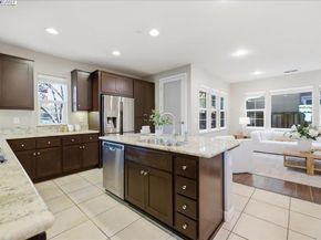 1504 Middle Ln, Hayward CA 94545