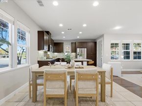 1504 Middle Ln, Hayward CA 94545