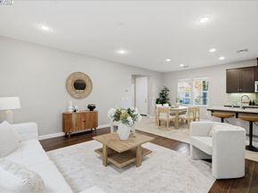 1504 Middle Ln, Hayward CA 94545