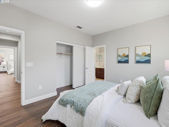 1504 Middle Ln, Hayward CA 94545