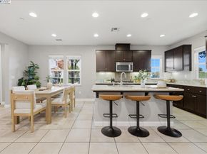 1504 Middle Ln, Hayward CA 94545