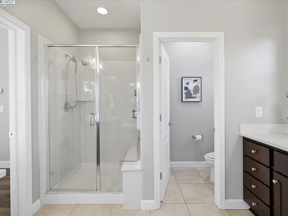 1504 Middle Ln, Hayward CA 94545