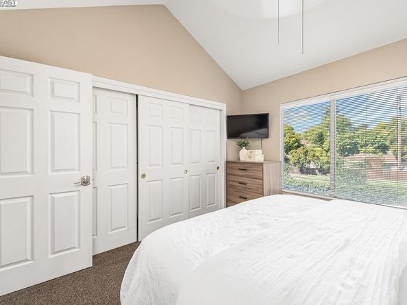 297 Del Valle Ct, Pleasanton CA 94566