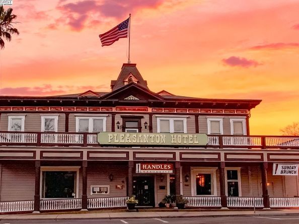 297 Del Valle Ct, Pleasanton CA 94566