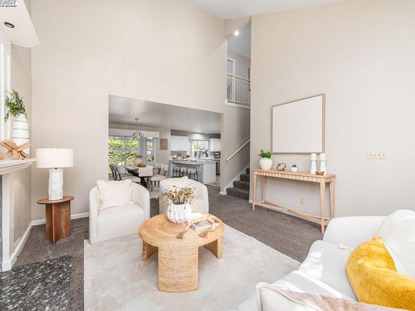 297 Del Valle Ct, Pleasanton CA 94566