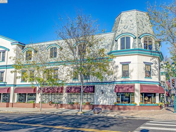 297 Del Valle Ct, Pleasanton CA 94566