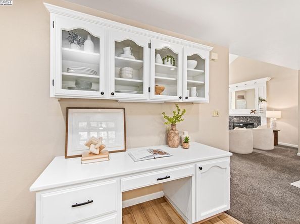 297 Del Valle Ct, Pleasanton CA 94566