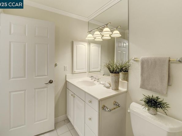 2748 Ptarmigan Dr. 6, Walnut Creek CA 94595