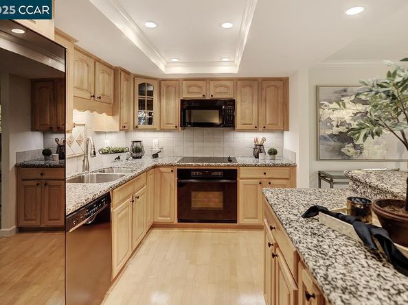 2748 Ptarmigan Dr. 6, Walnut Creek CA 94595