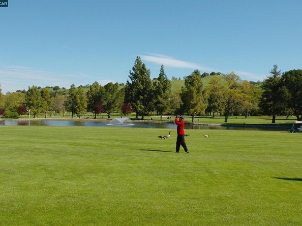 2748 Ptarmigan Dr. 6, Walnut Creek CA 94595