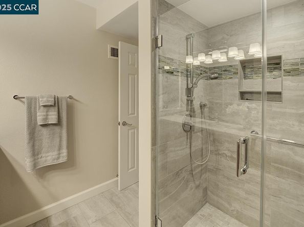 2748 Ptarmigan Dr. 6, Walnut Creek CA 94595