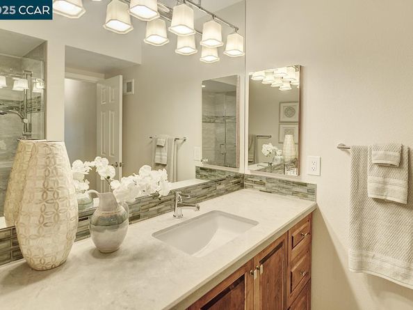 2748 Ptarmigan Dr. 6, Walnut Creek CA 94595