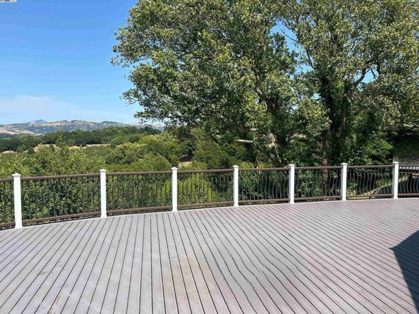 5161 Saddle Brook Dr, Oakland CA 94619