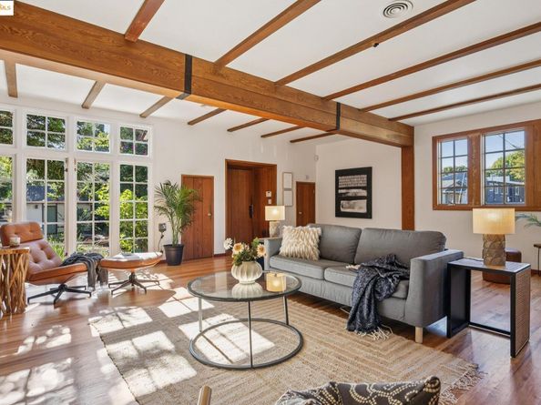 2749 E 17Th St, Oakland CA 94601