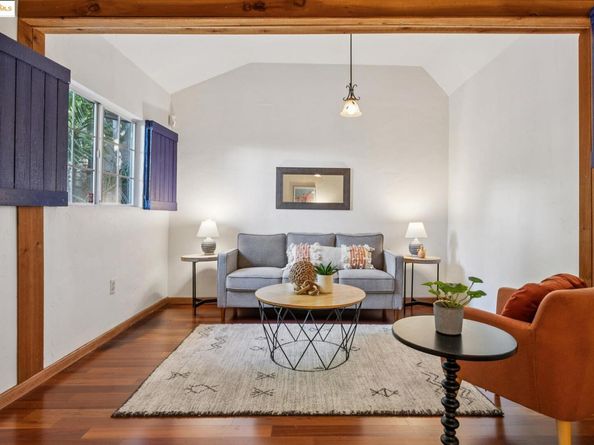 2749 E 17Th St, Oakland CA 94601