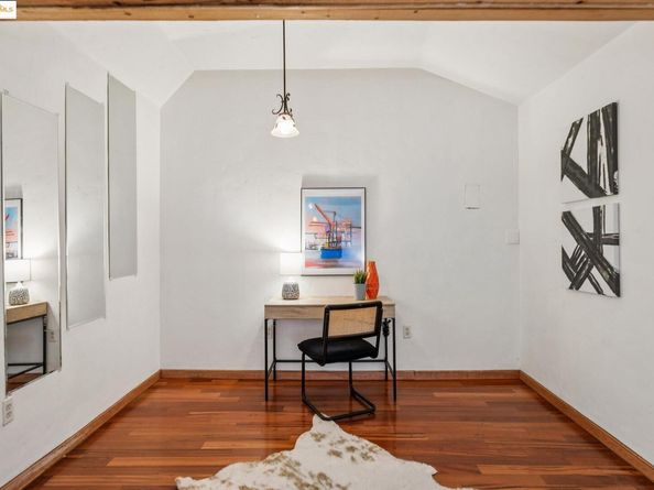 2749 E 17Th St, Oakland CA 94601