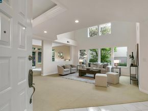 508 Valley View Court, Martinez CA 94553