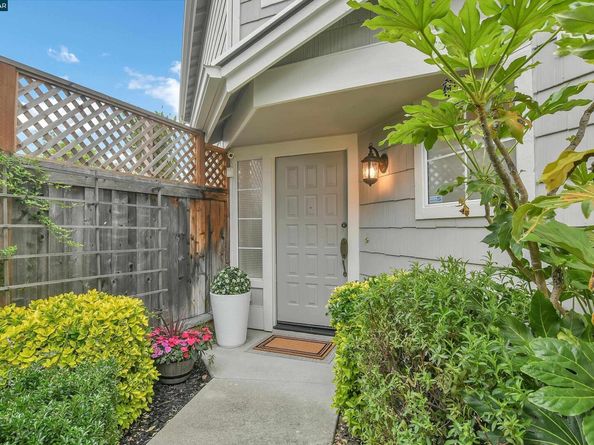 508 Valley View Court, Martinez CA 94553