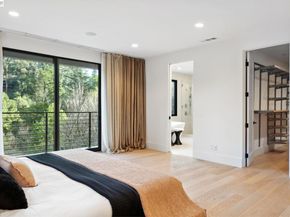 3 West Cir, Oakland CA 94611