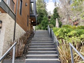 3 West Cir, Oakland CA 94611